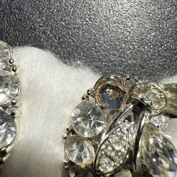 Vintage Lisner Clear Rhinestone Earrings Clip On Baguette Cocktail signed - Picture 7 of 14